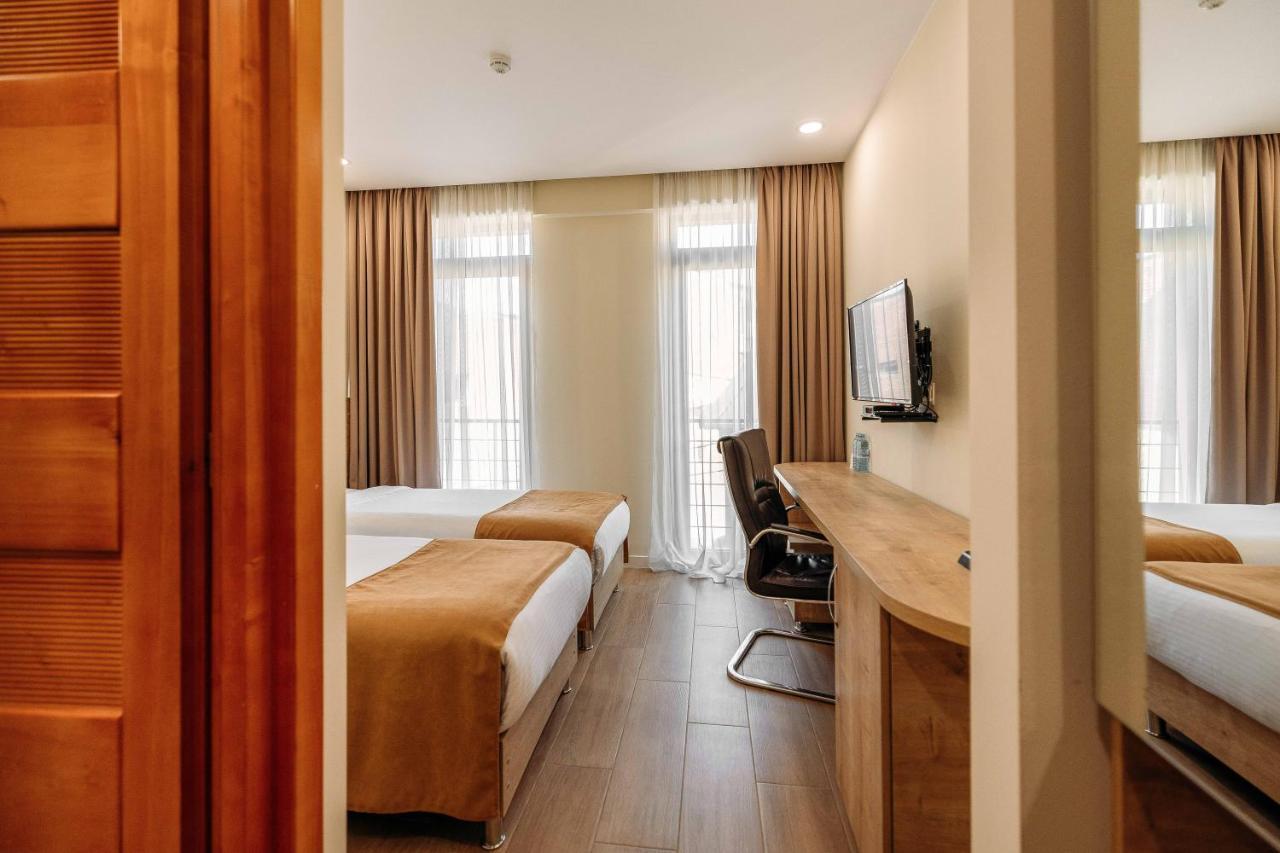 Atrium Boutique מלון 4*