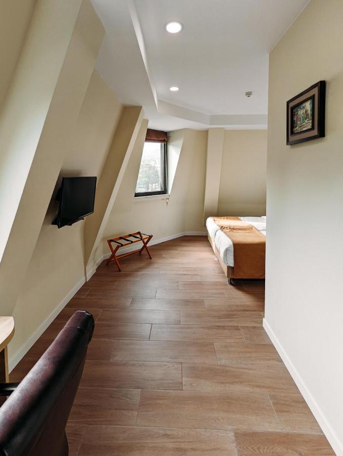 Atrium Boutique 4*