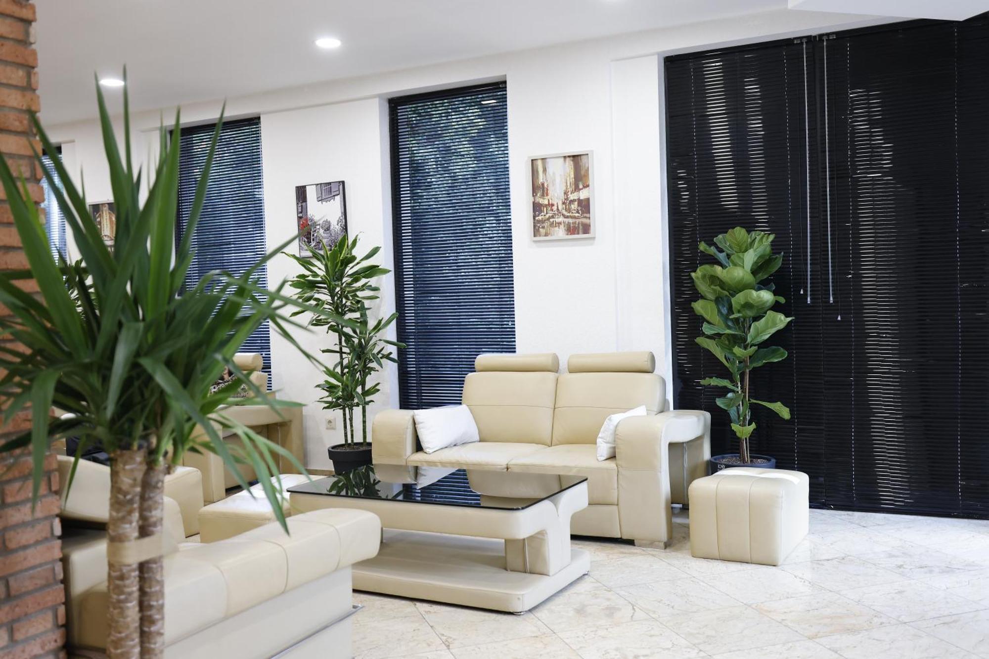 מלון Atrium Boutique